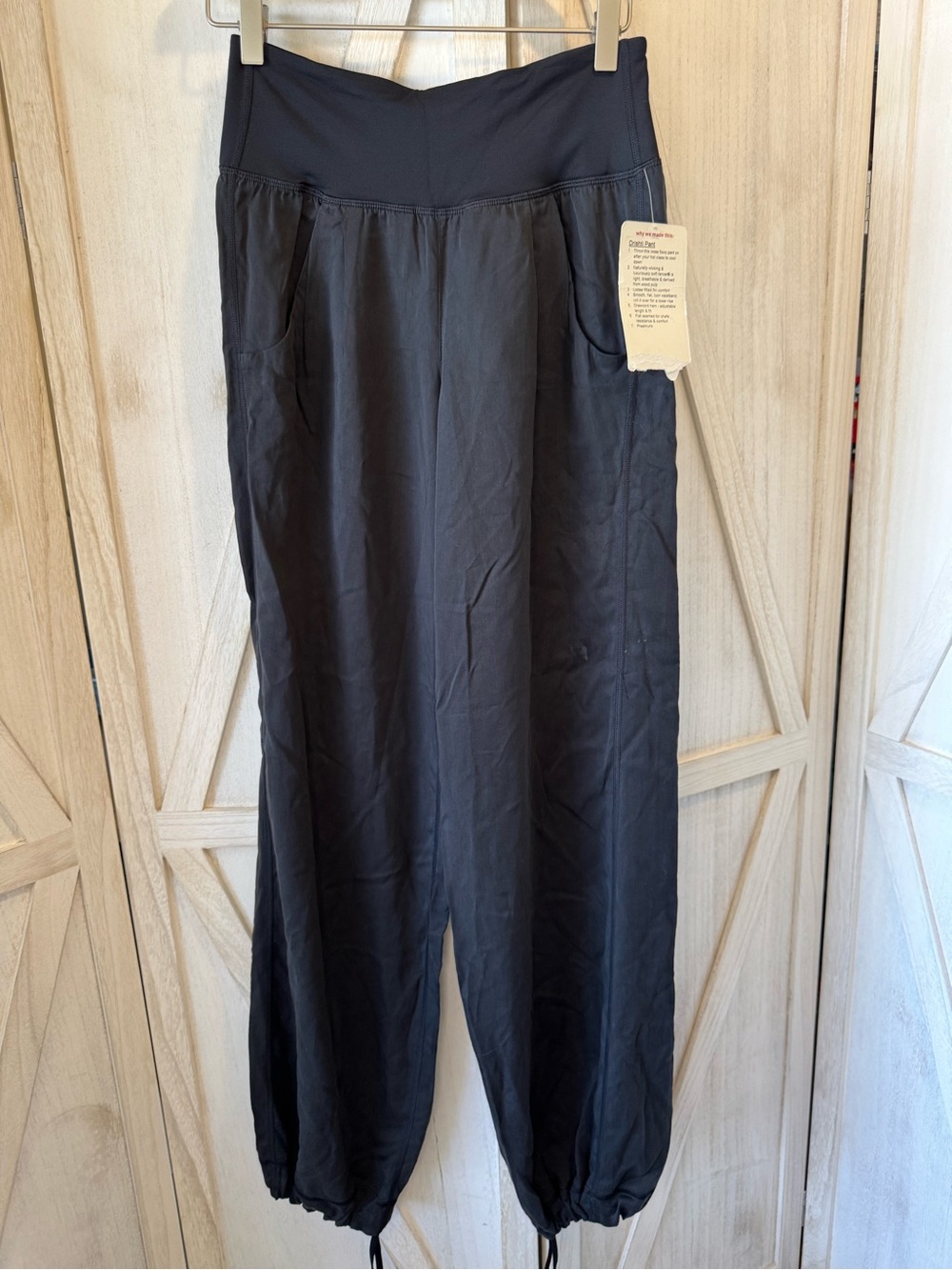 Lululemon Drishti pants Black Pull-On Women’s Pants with Drawstring Ankles dance